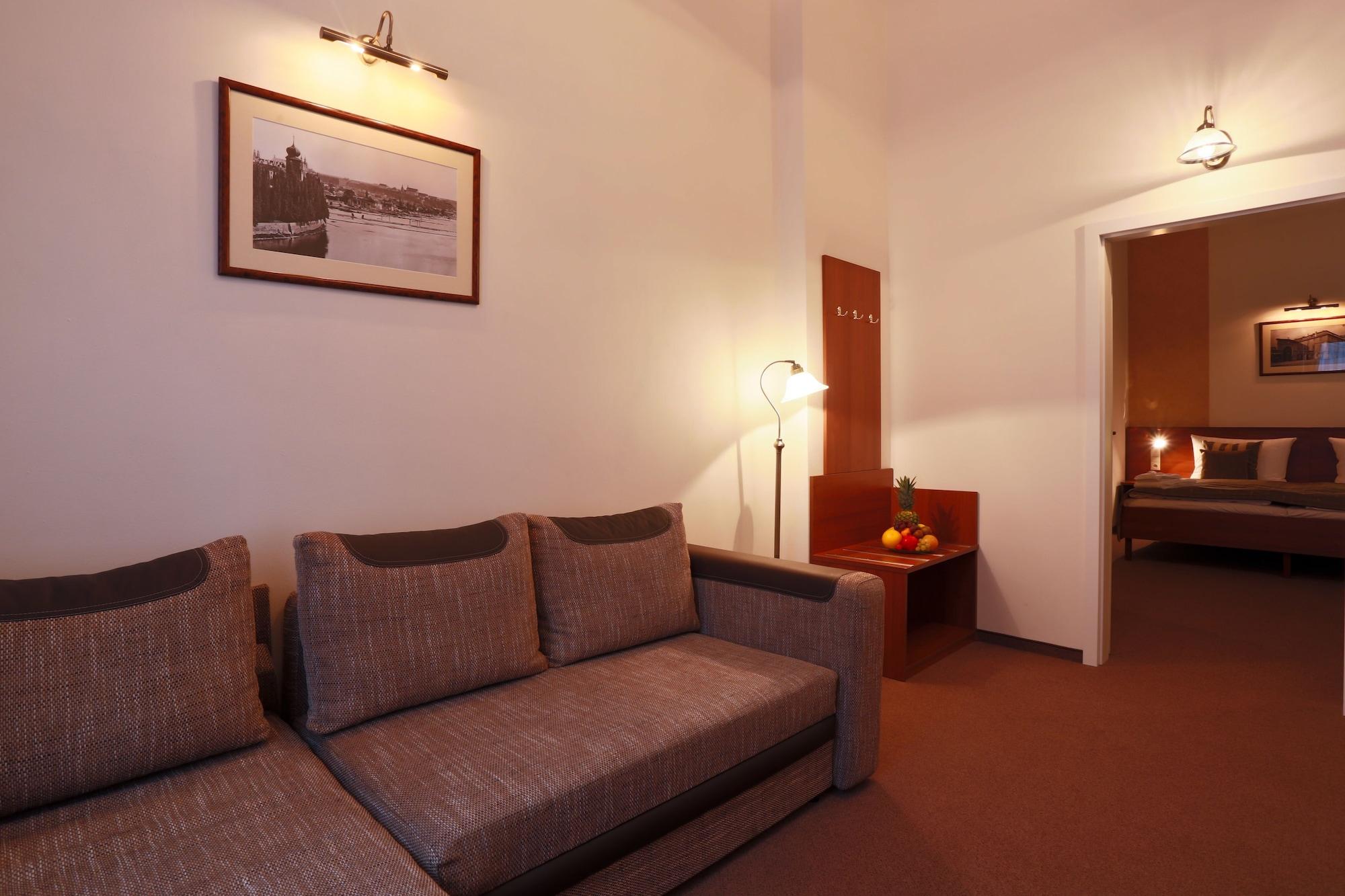 Hotel Svaty Jan Praha Bagian luar foto
