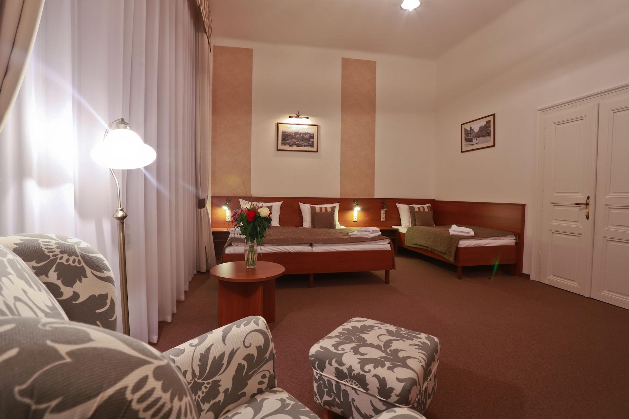 Hotel Svaty Jan Praha Bagian luar foto