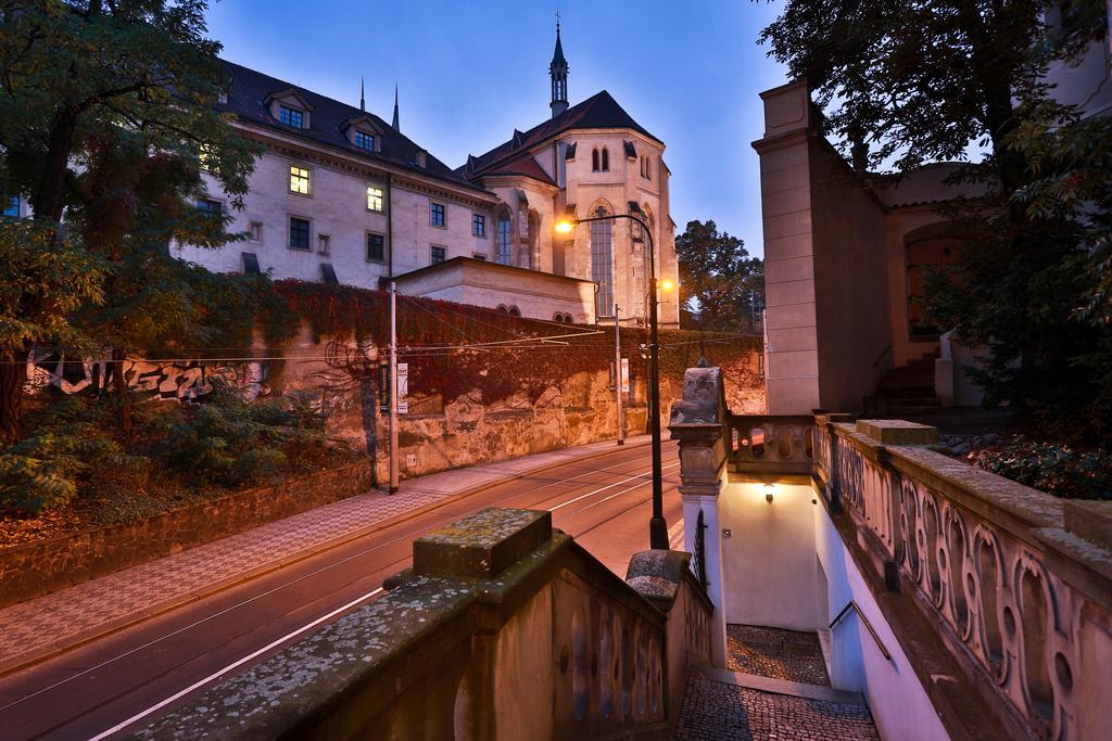 Hotel Svaty Jan Praha Bagian luar foto