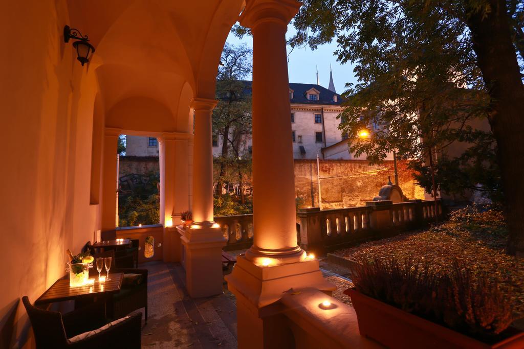 Hotel Svaty Jan Praha Bagian luar foto